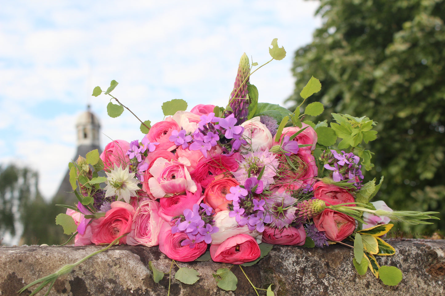 Atelier 'j'apprends à faire un magnifique bouquet de renoncules