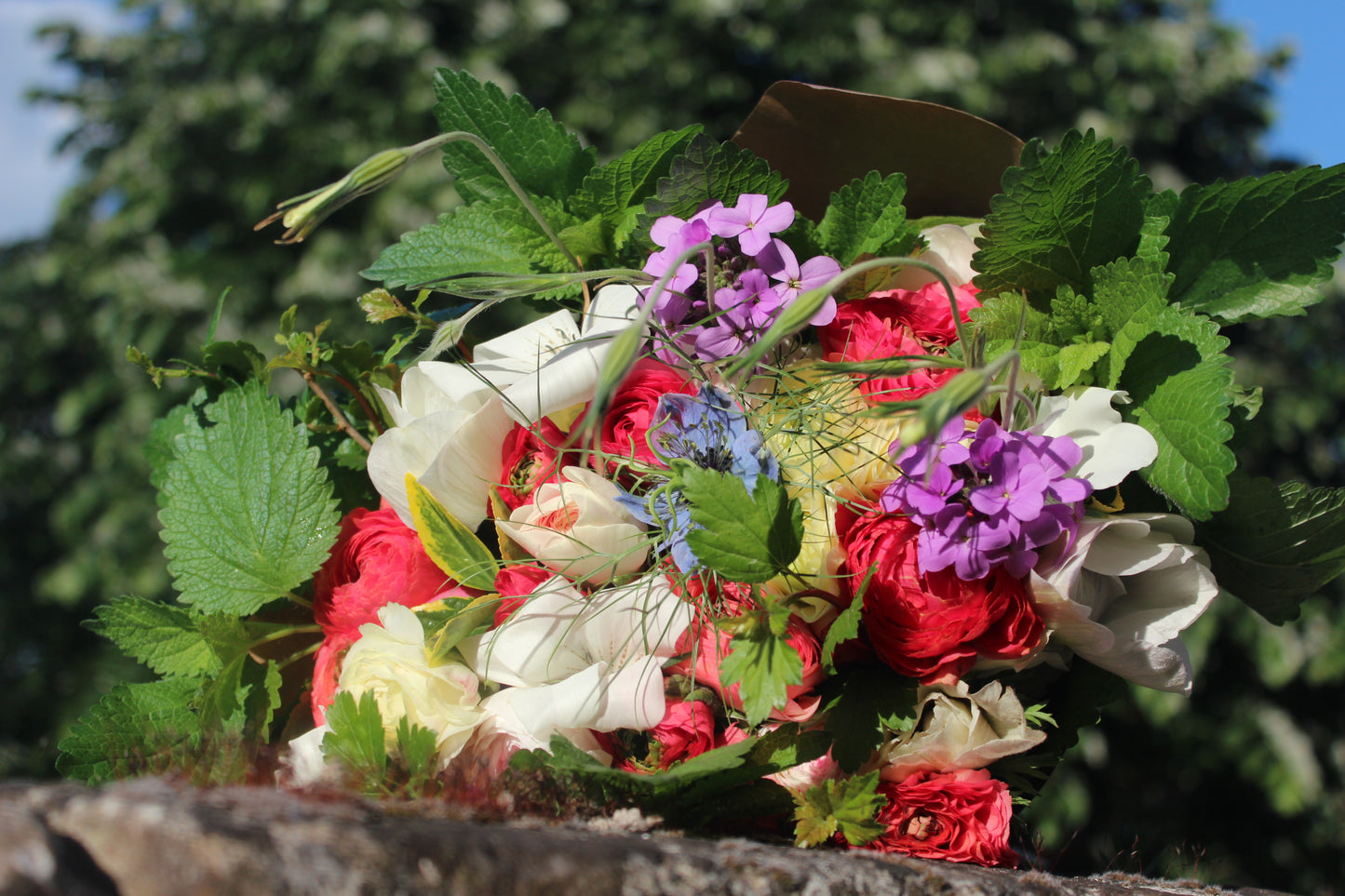 Atelier 'j'apprends à faire un magnifique bouquet de renoncules